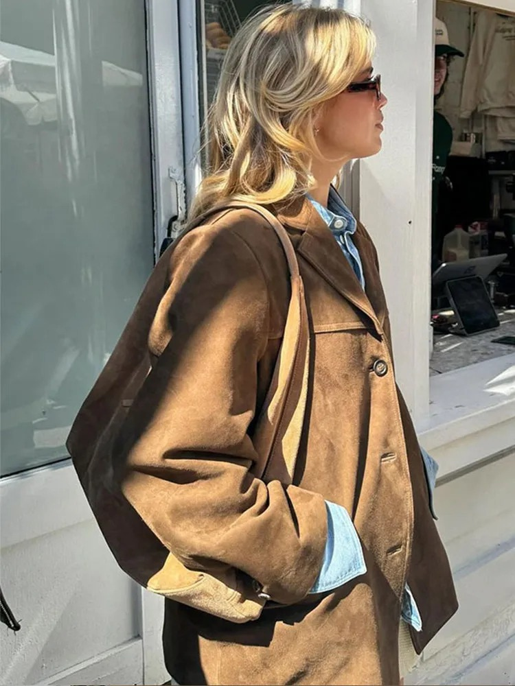 Loreeva– Oversized Trenchcoat i Lyxig Mockalook
